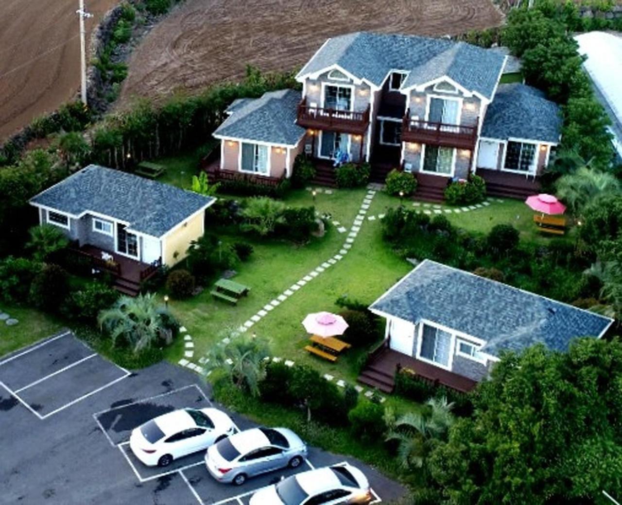 Jubilee Chalet Seogwipo Ngoại thất bức ảnh