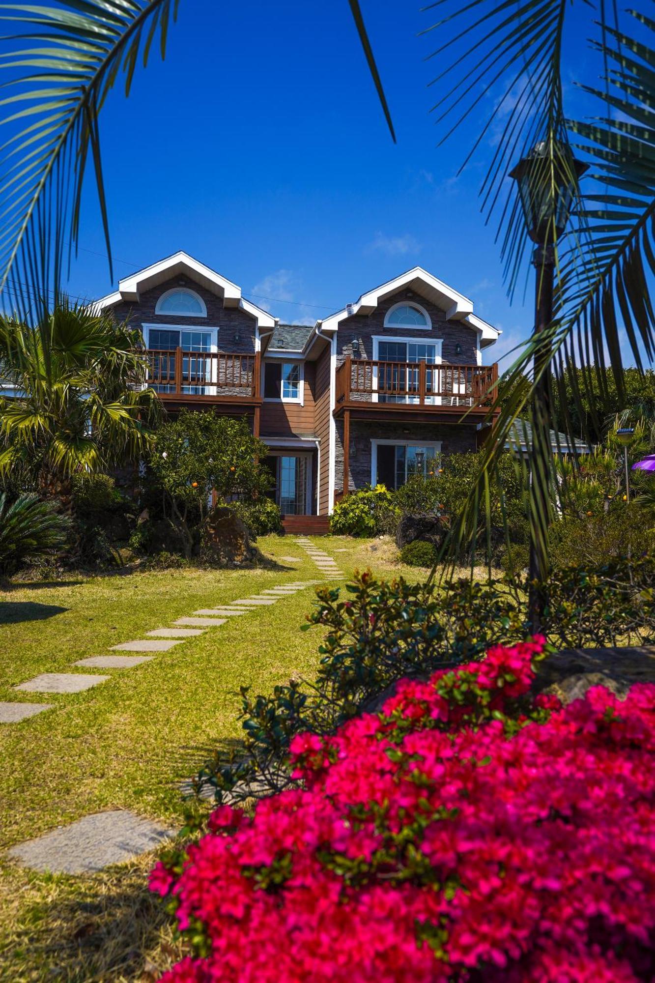 Jubilee Chalet Seogwipo Ngoại thất bức ảnh