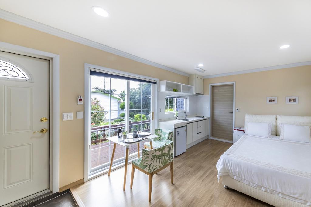 Jubilee Chalet Seogwipo Ngoại thất bức ảnh
